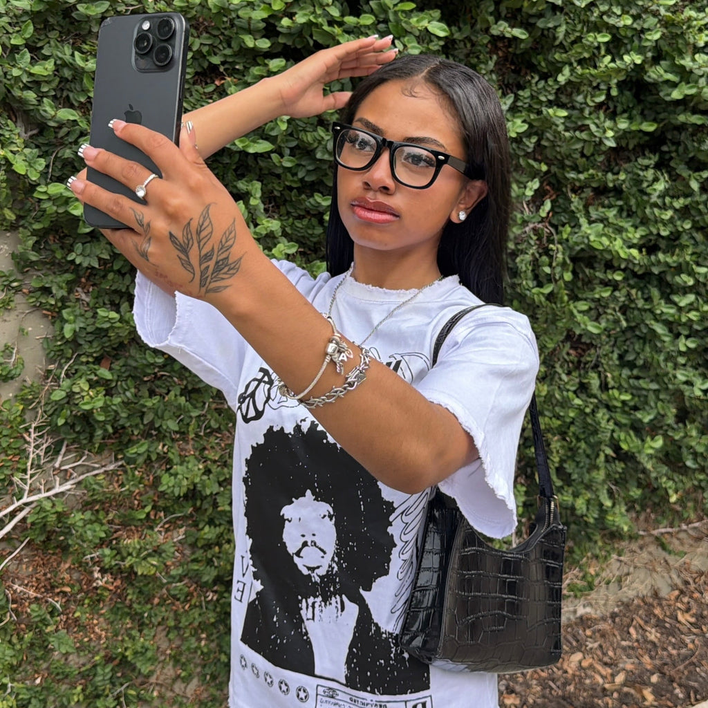 Artist tee